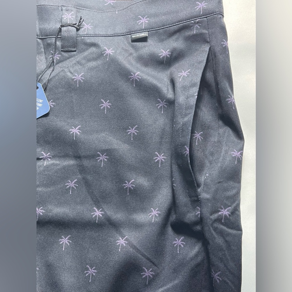 TravisMathew Men's Good Instincts Shorts Size: 42 NWT - Picture 15 of 16